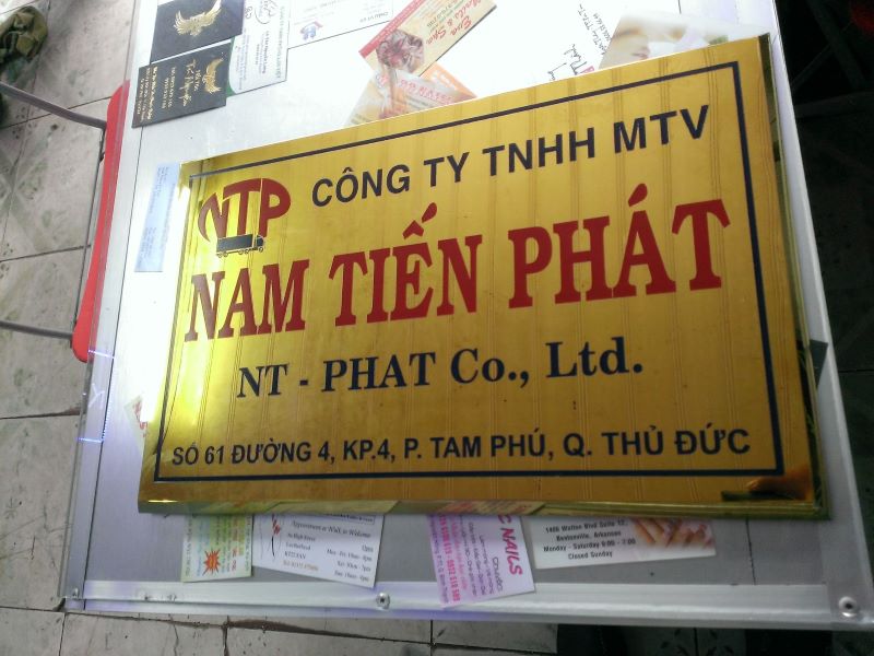 bảng hiệu công ty