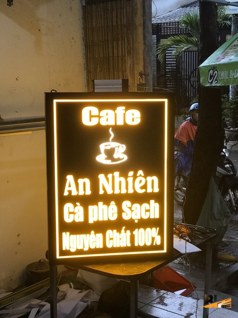 bảng hiệu hộp đèn