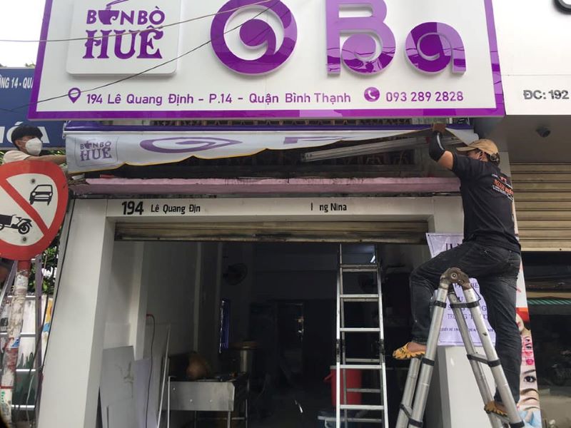 bảng hiệu quán ăn