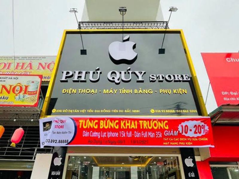Bảng Alu thiết kế đơn giản, hiện đại, giúp truyền tải thông điệp rõ ràng và ấn tượng.